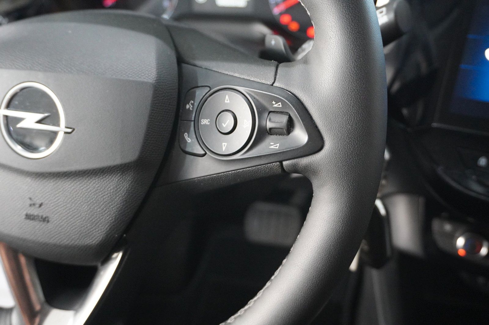Fahrzeugabbildung Opel Corsa F 1.2T EDITION NAVI/LED/SPORT/SHZ/PDC/DAB+