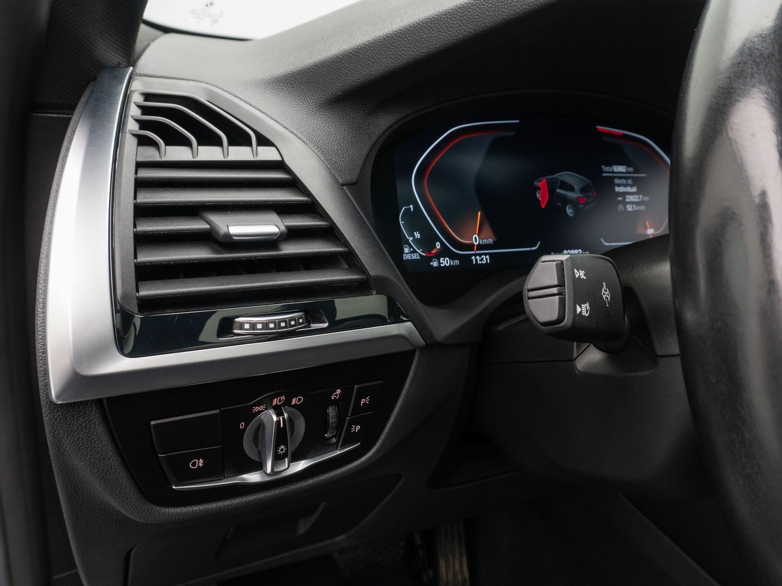 Fahrzeugabbildung BMW X3 xD20d xLine Kamera DAB AHK Komfort HUD 20Zoll