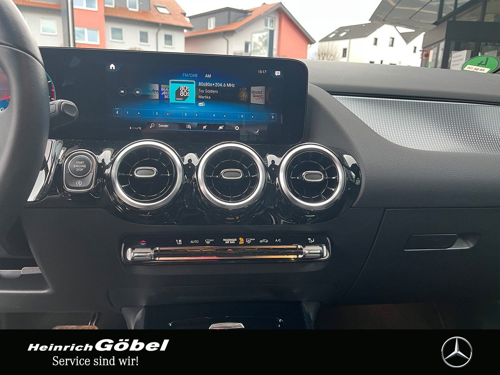 Fahrzeugabbildung Mercedes-Benz B 180