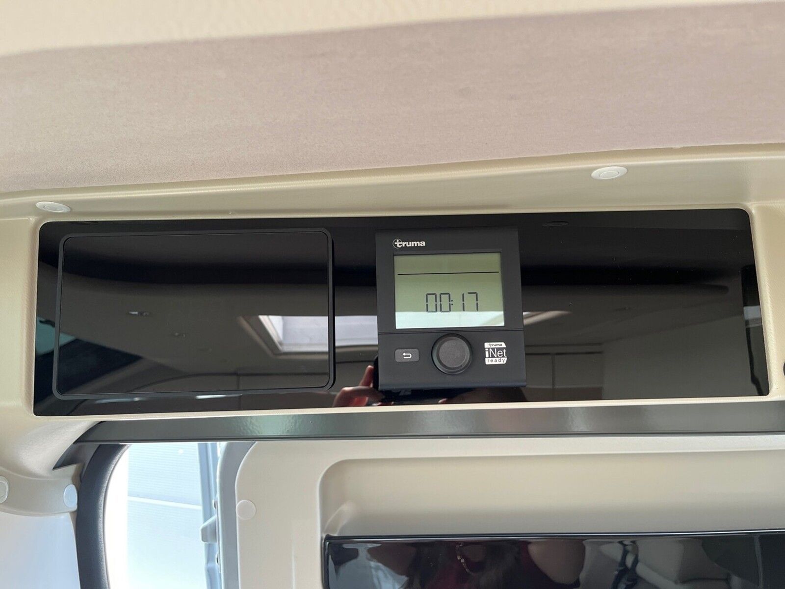 Fahrzeugabbildung Eura Mobil Van V 635 HB Radio DAB, Heizung 6KW, RFK,