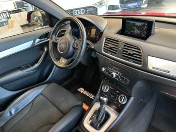 Audi Q3 2.0 TDI quattro *BiXenon*Pano*AHK*SLine*