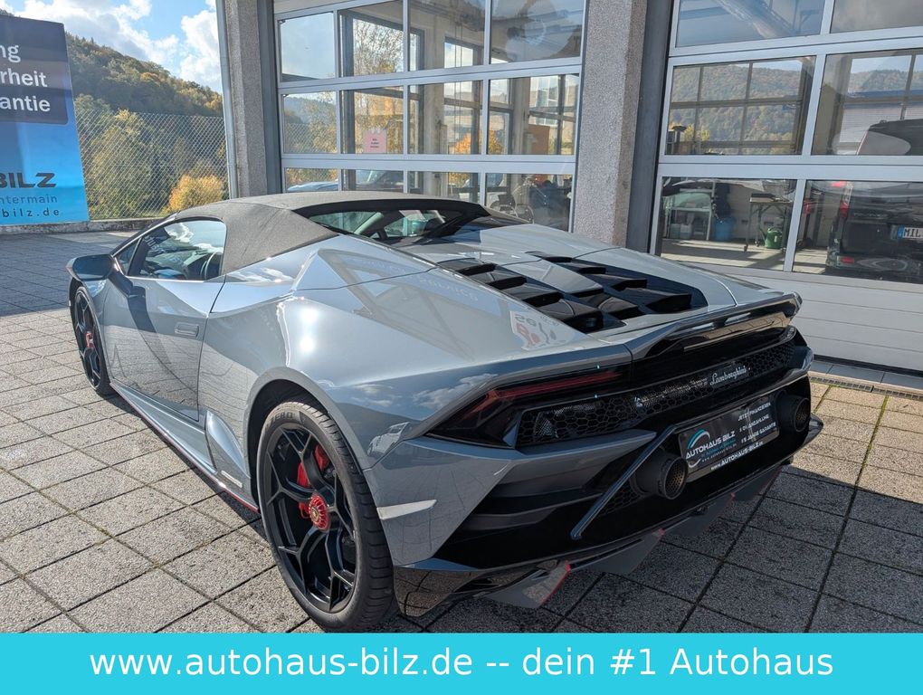 LAMBORGHINI Huracán 2025