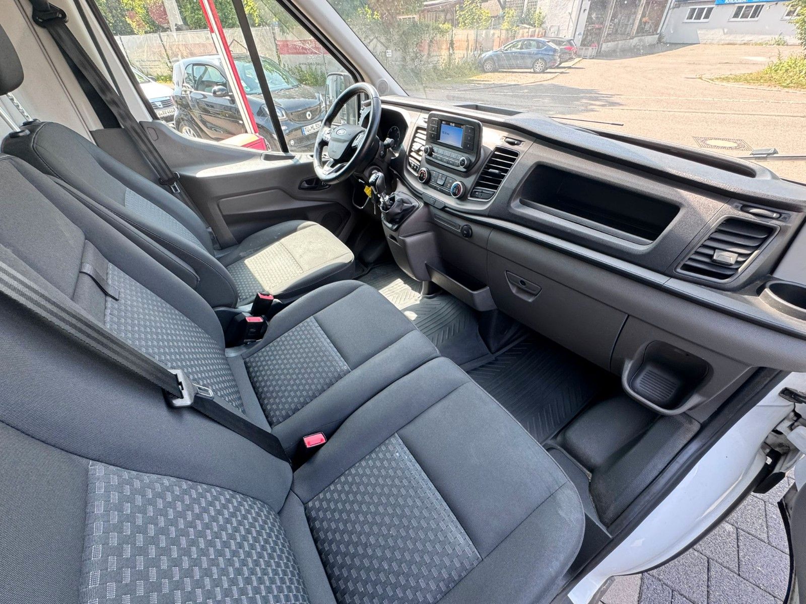 Fahrzeugabbildung Ford Transit 350  L2H2 *TREND*TEMPO*DAB*KAMERA*PDC