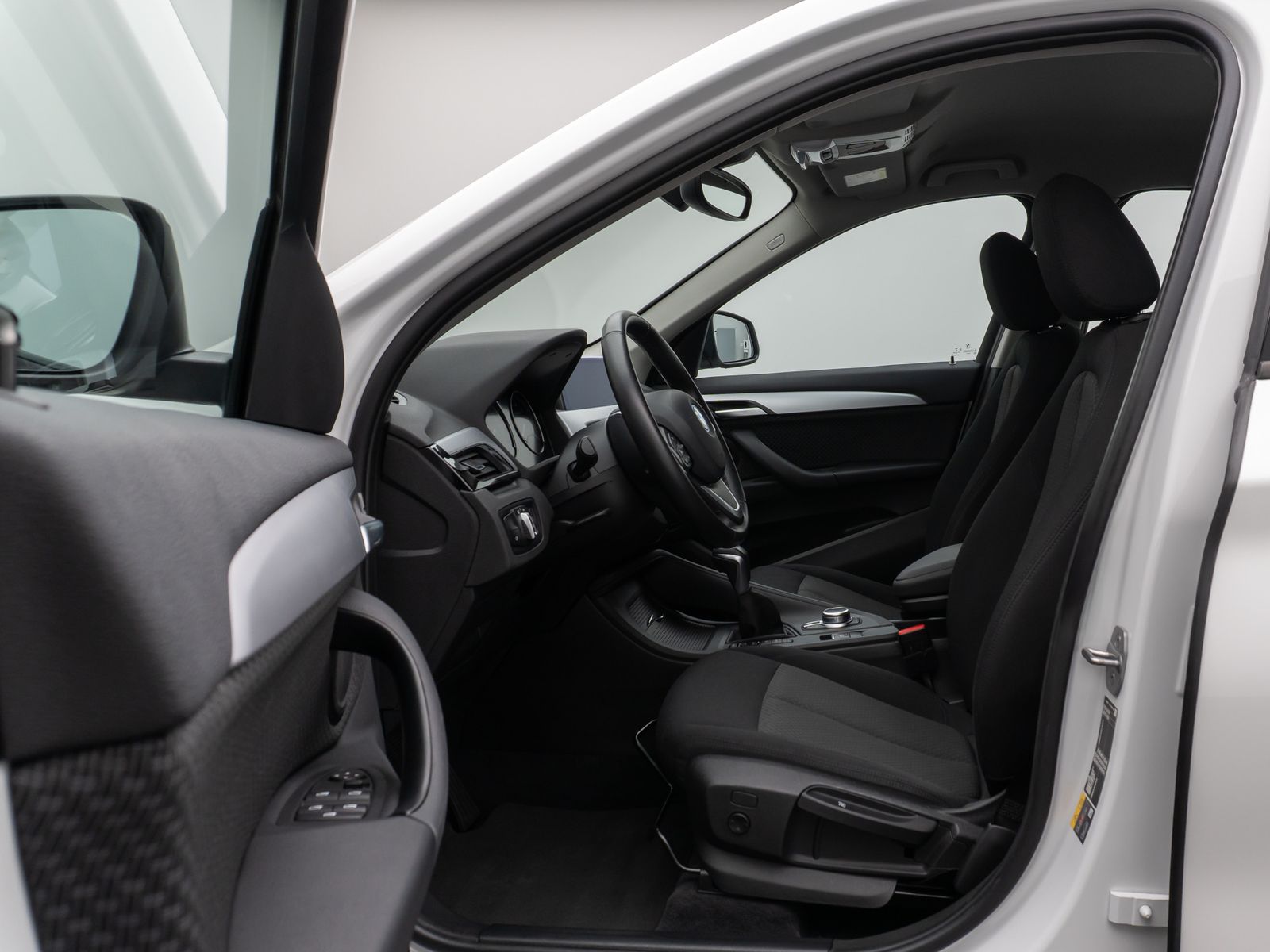 Fahrzeugabbildung BMW X1 xD25e Parkassist DAB AHK Geschwindigkeitsreg