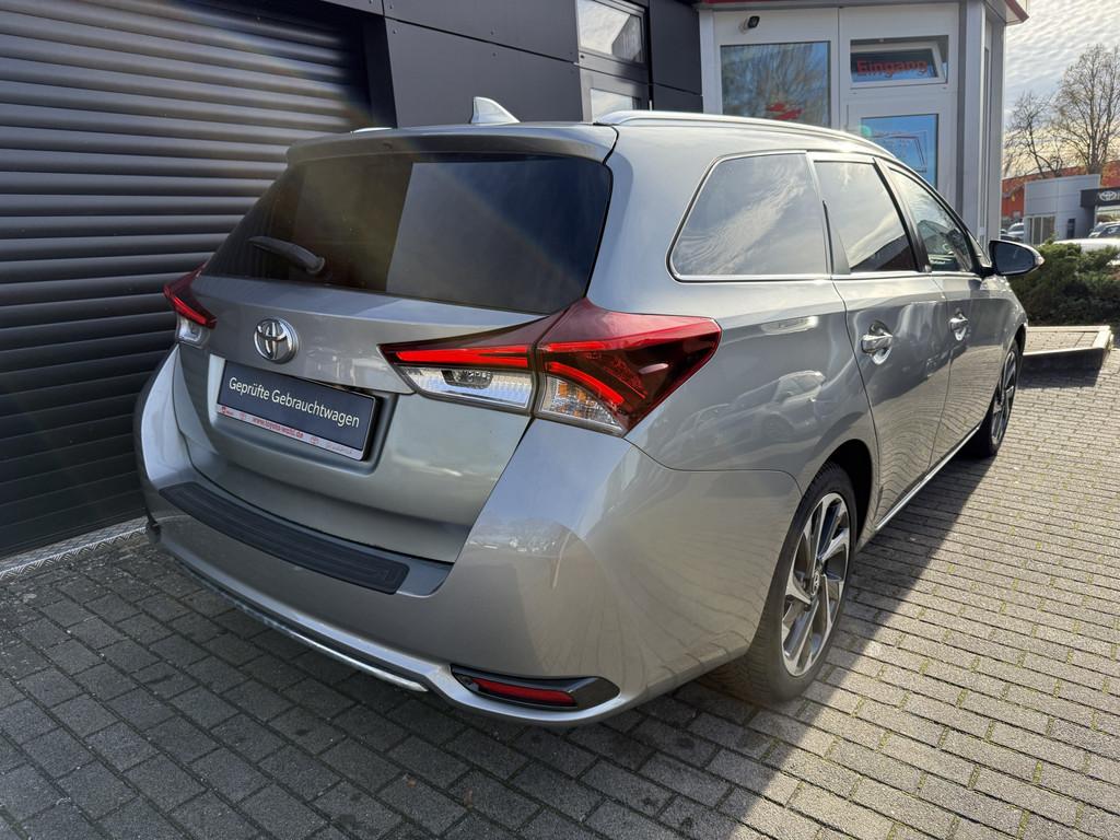 Toyota Auris Touring Sports