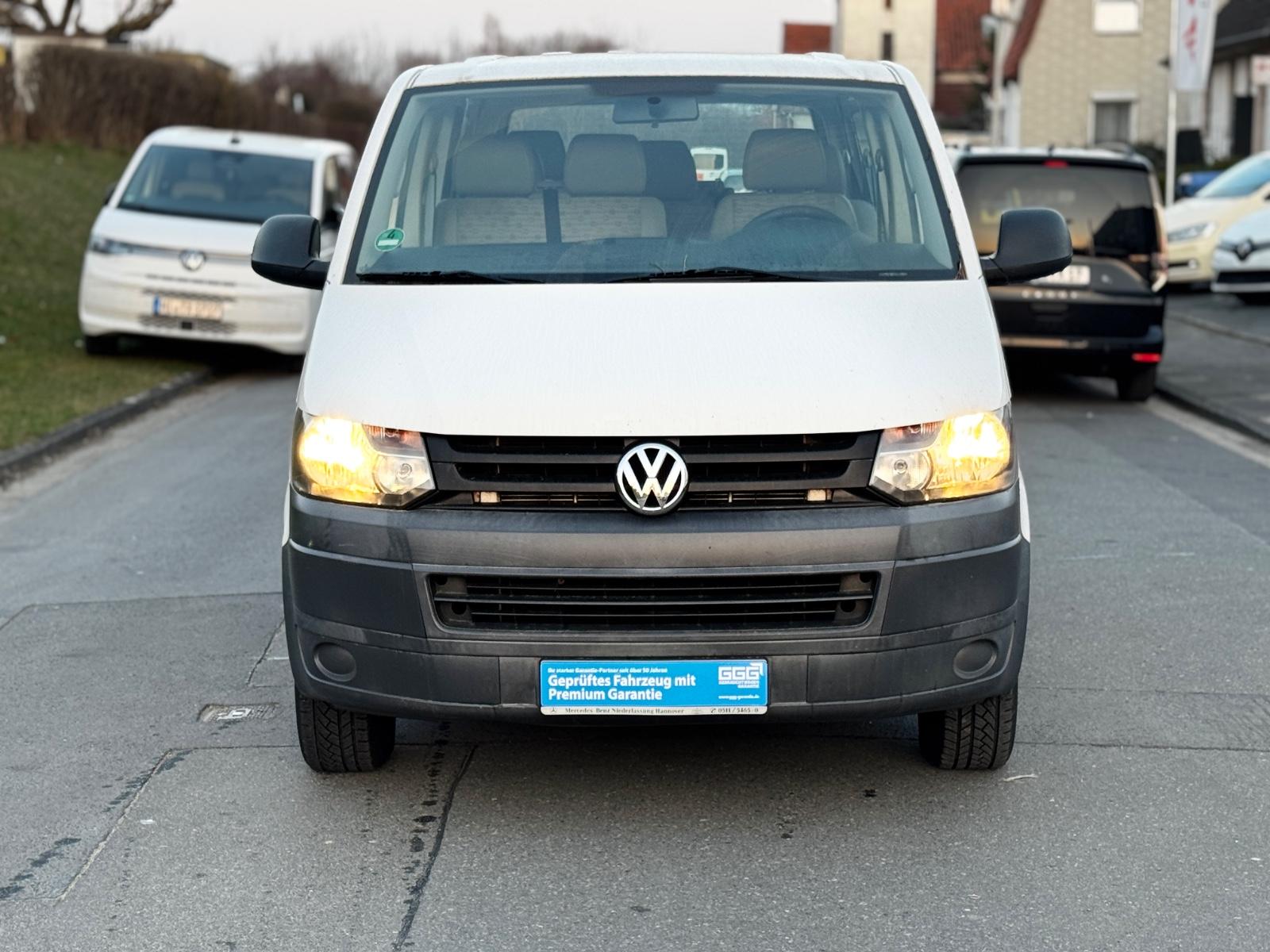 Volkswagen T5 Transporter 9-Sitzer