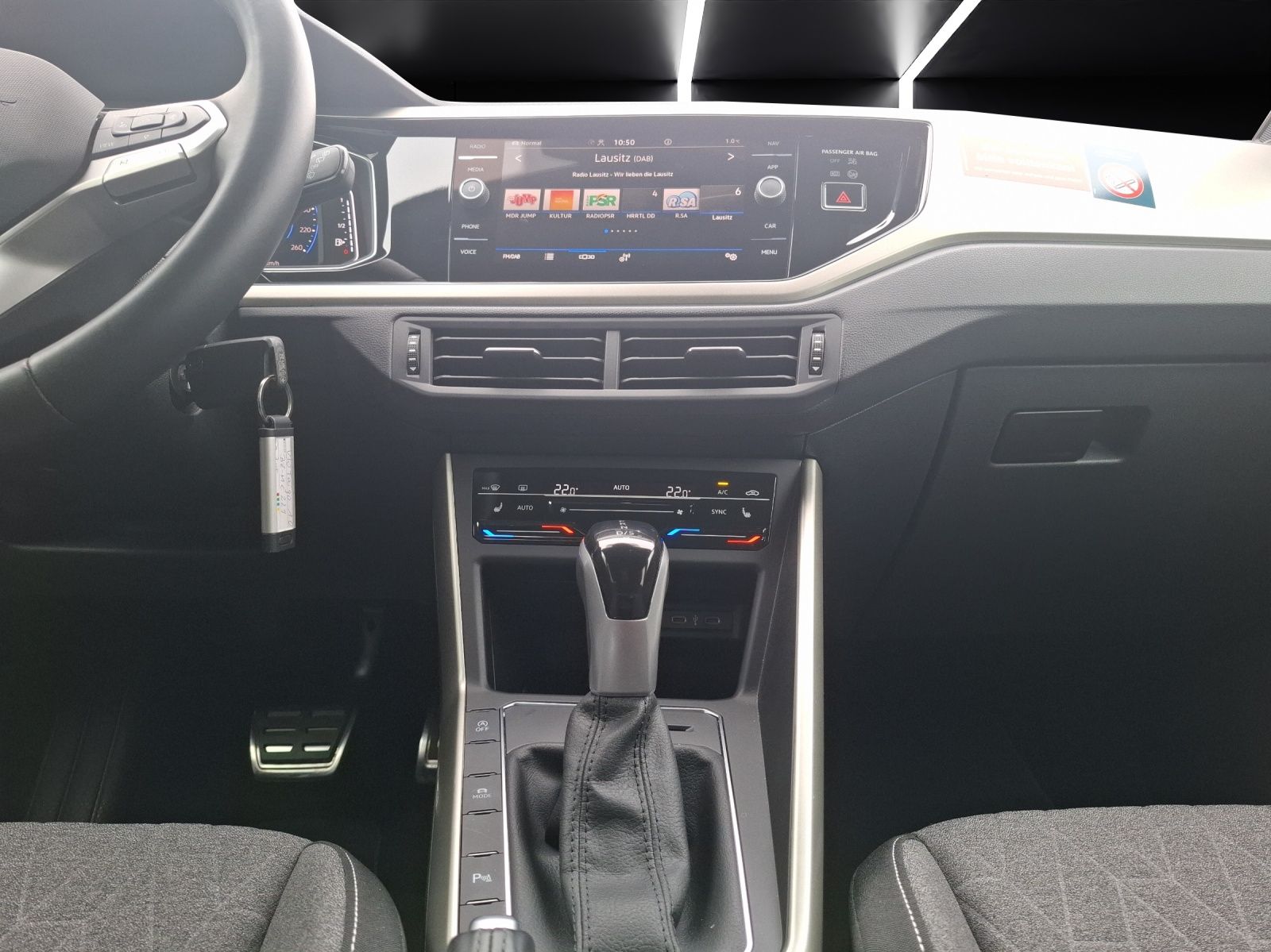 Fahrzeugabbildung Volkswagen Taigo Move DSG Matrix Navi ACC RFK SHZ AID