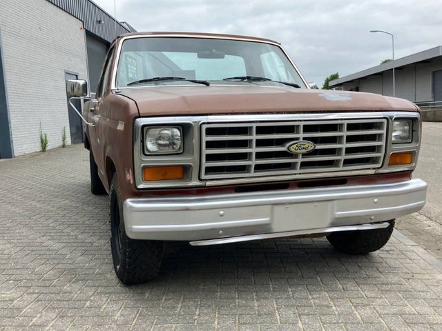 Ford 1986 Ford F150 V8 Patina truck