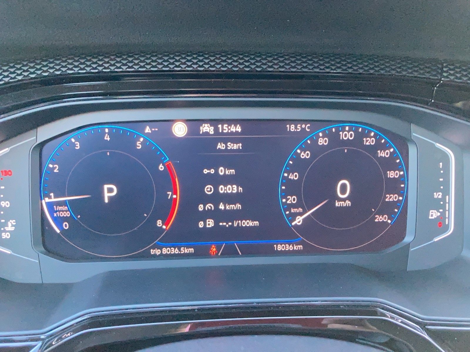 Fahrzeugabbildung Volkswagen Polo TSI Active DSG LED Navi ACC PDC SH