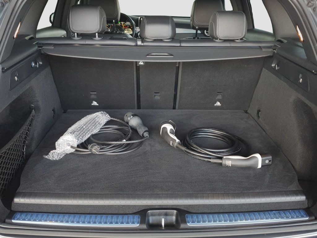 Fahrzeugabbildung Mercedes-Benz GLC 300 de 4MATIC AMG*Night*LED*Pano*PDC*360*AHK