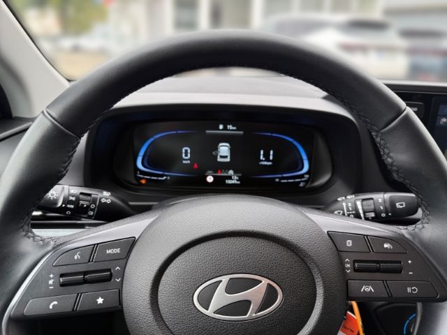 Fahrzeugabbildung Hyundai i20 Essential 1.0 T-GDI +CARPLAY+TEMPOMAT+SHZ+RF