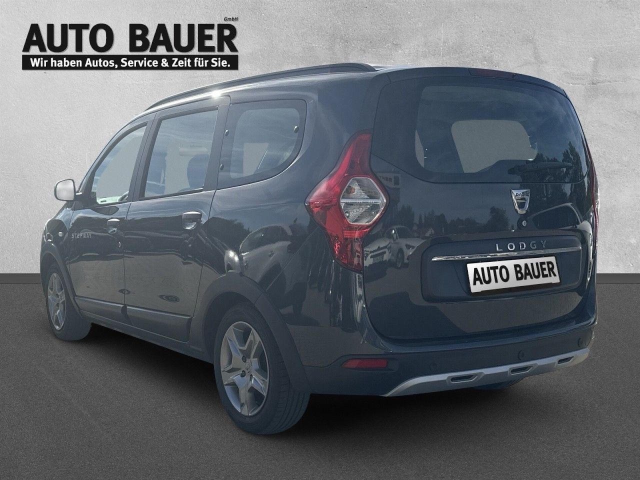 Fahrzeugabbildung Dacia Lodgy Stepway TCe 130 PS