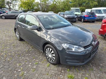 Volkswagen Golf - 2