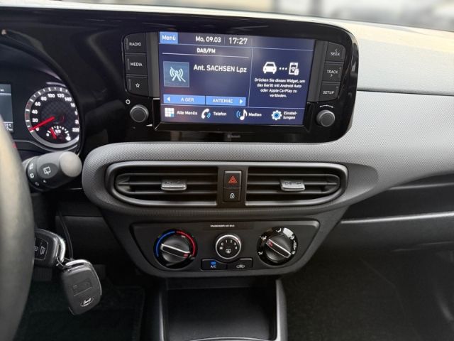 Fahrzeugabbildung Hyundai i10 1.2 Trend +CARPLAY+KLIMA+SHZ+RADIO+TEMPOMAT+