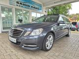 Mercedes-Benz E 200 T-Modell CGI BlueEfficiency NAVI/PDC/PANO - Mercedes-Benz E 200 aus 2011