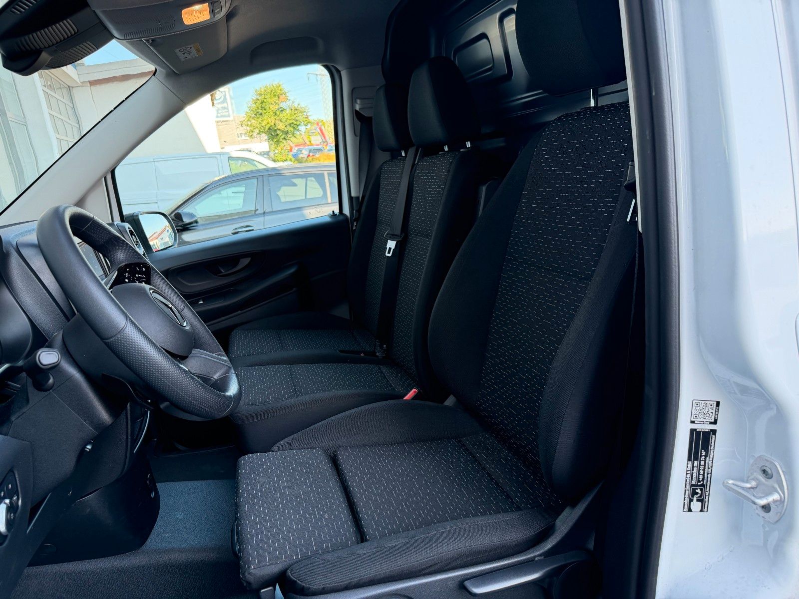 Fahrzeugabbildung Mercedes-Benz Vito 116 CDI 9G Klima Kamera SHZ
