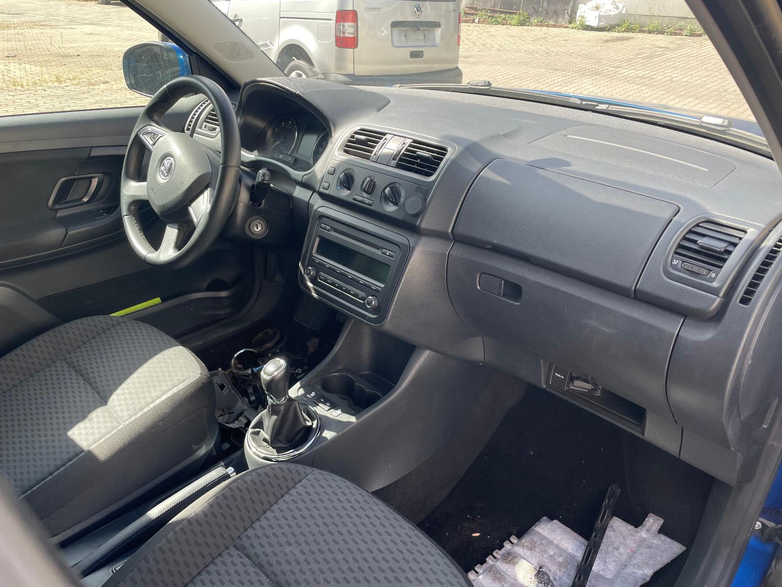 Skoda Fabia 2013 — photo 11