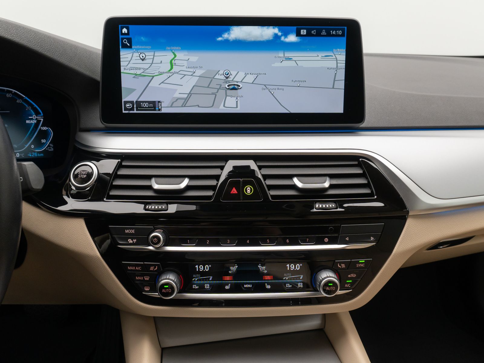 Fahrzeugabbildung BMW 530e Alarm AHK ACC Kamera DAB HiFi WLAN Sport
