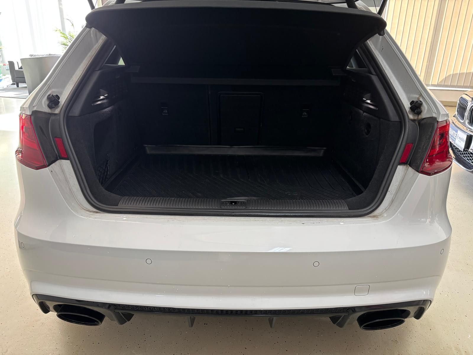 Fahrzeugabbildung Audi RS3 2.5TFSI quattro noOPF*B&O*Carbon*280kmh*LED