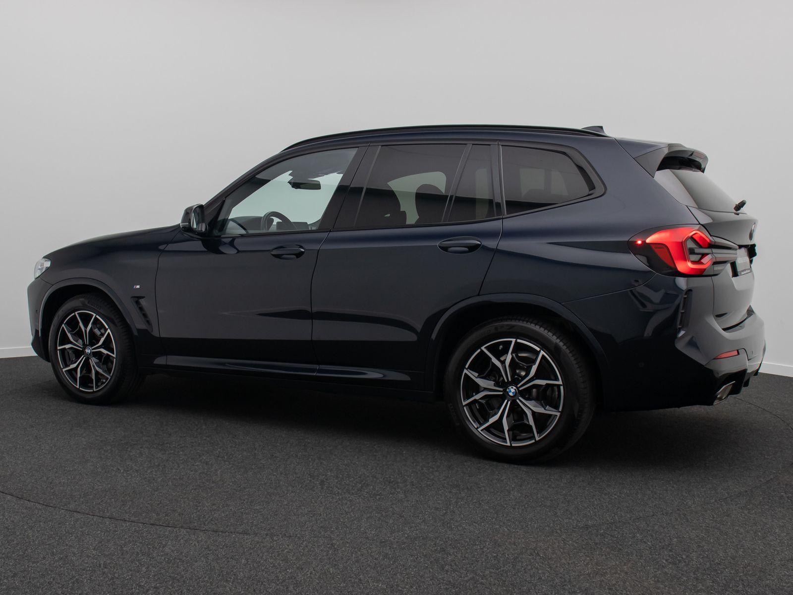 Fahrzeugabbildung BMW X3 xD20d M Sport 360° HUD Laser H/K Panorama 19"