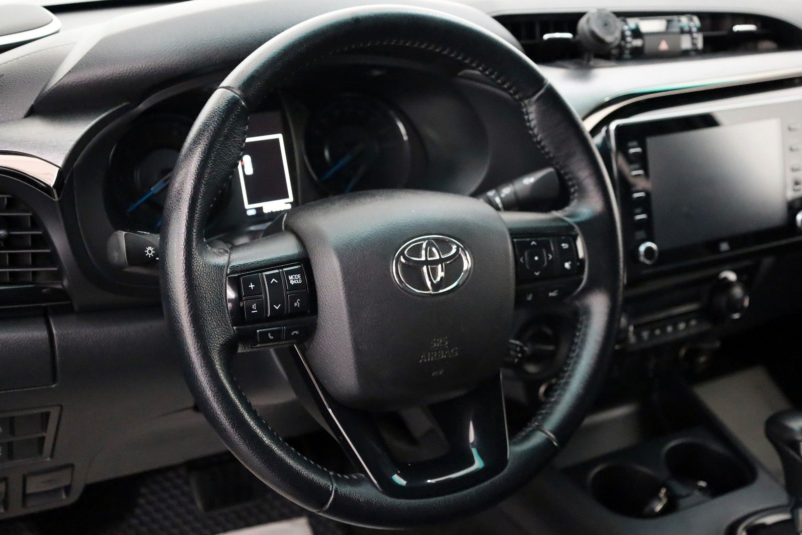 Fahrzeugabbildung Toyota Hilux Double Cab Invincible,Navi,ACC,HardTop,AHK