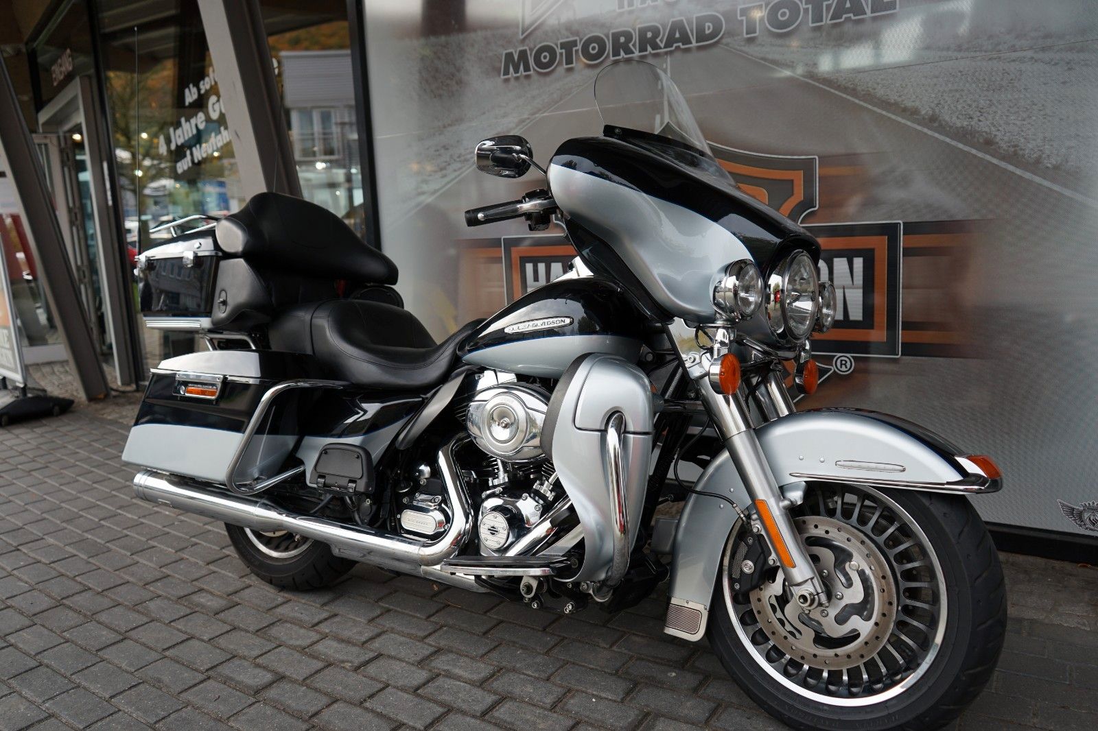 Fahrzeugabbildung Harley-Davidson Ultra Limited FLHTK mit Jekill & Hyde