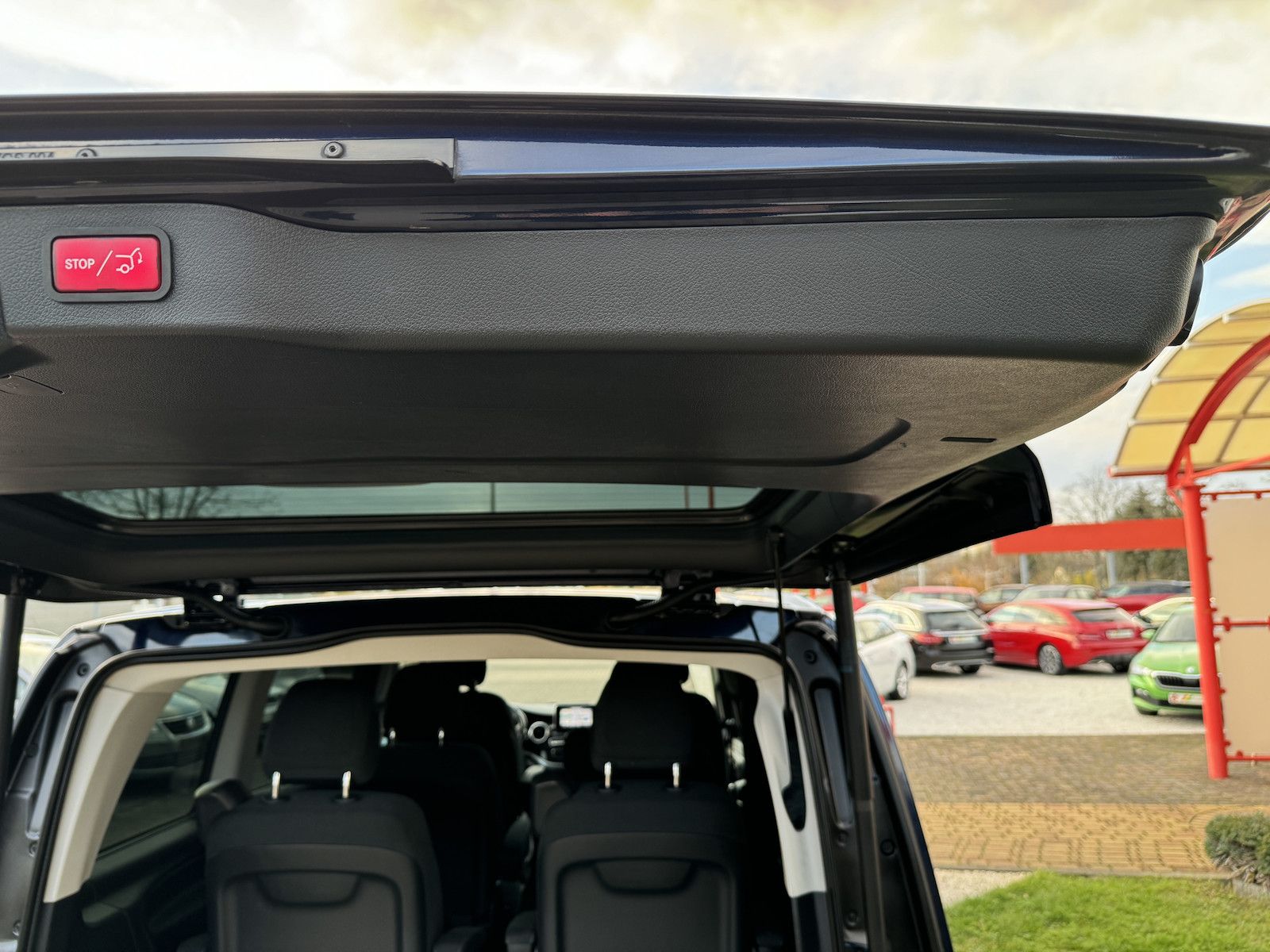 Fahrzeugabbildung Mercedes-Benz V 220 d EDITION/LED/Navi/DAB/Cam/Spur/Side/AHK/