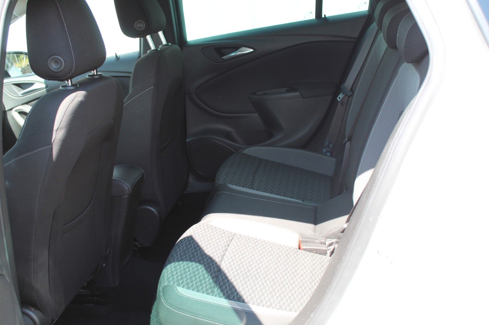 Fahrzeugabbildung Opel Astra K Sports Tourer Edition*PDC*Allwetter*LED