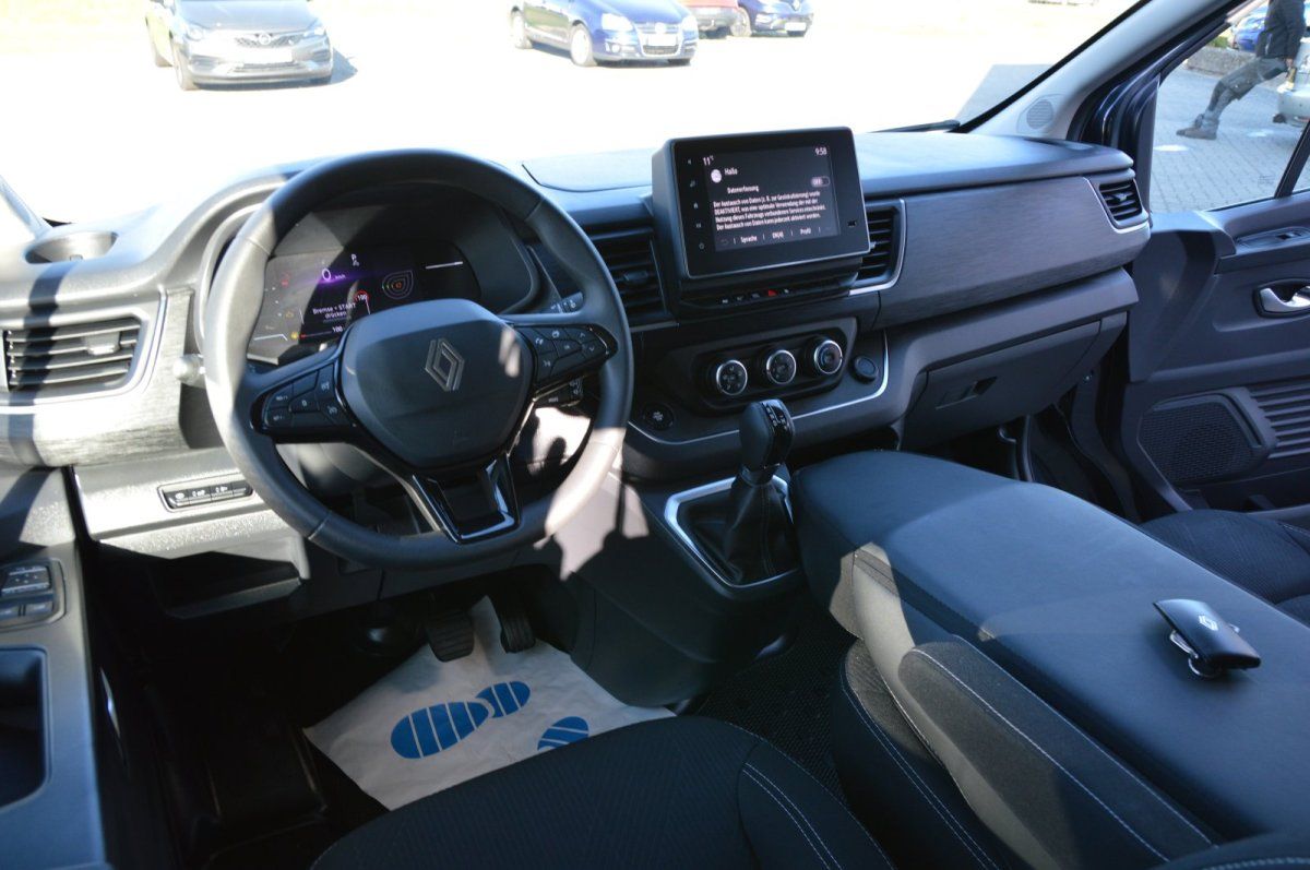 Fahrzeugabbildung Renault Trafic Combi   L1H1 3,0t (8/9 Sitze) Evolution