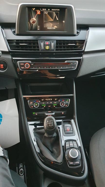BMW 218