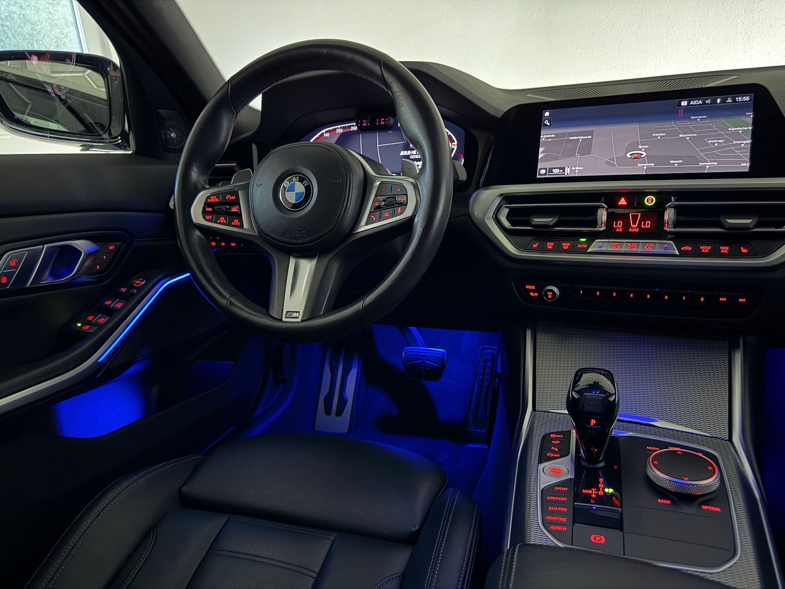 Fahrzeugabbildung BMW 330 i xDrive M SPORT/LASER/HuD/H&K/360*/MEMORY
