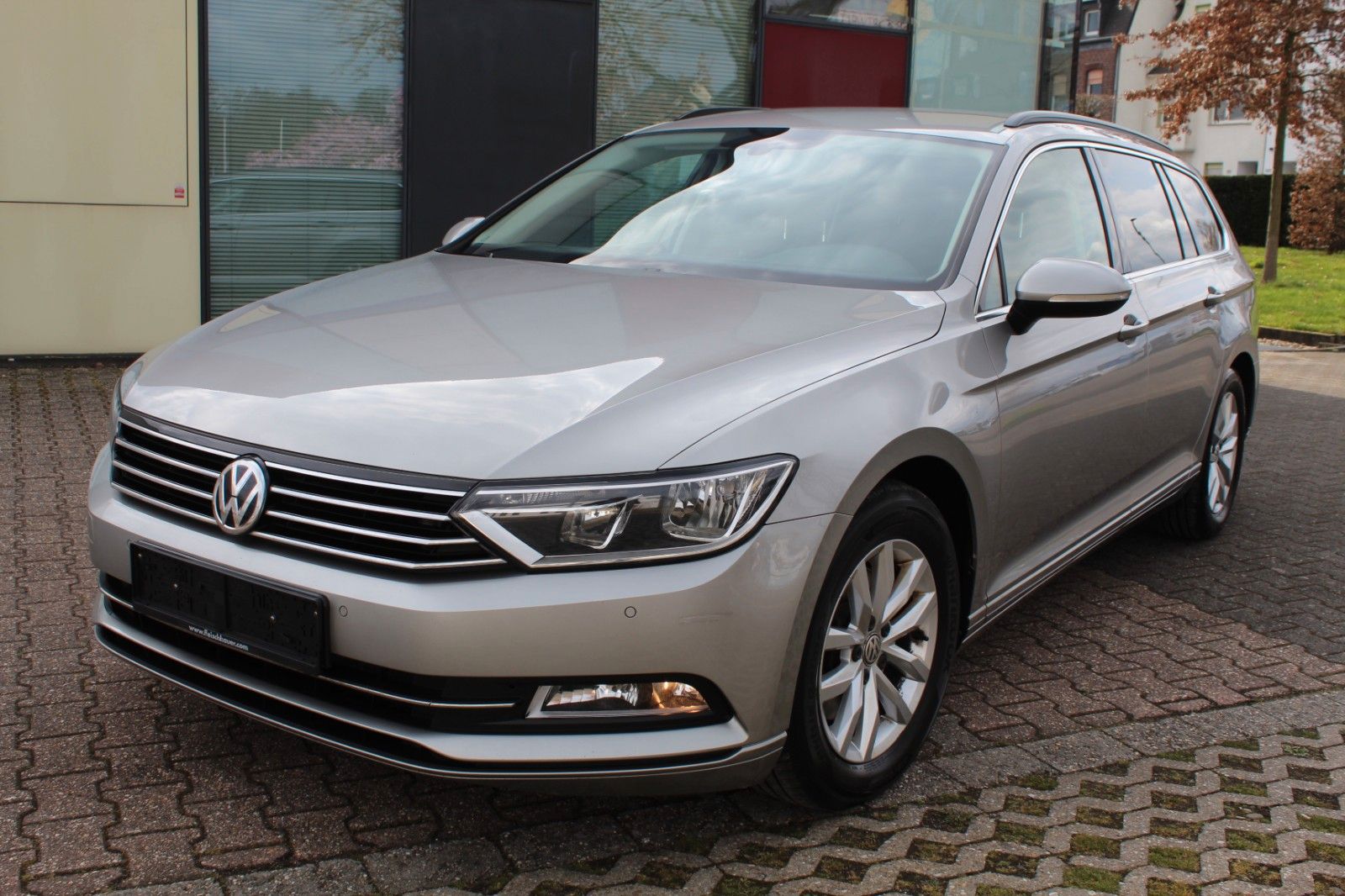 VW Passat Variant 2.0 TDI  Comfortl. *ACC*NAVI*AHK*