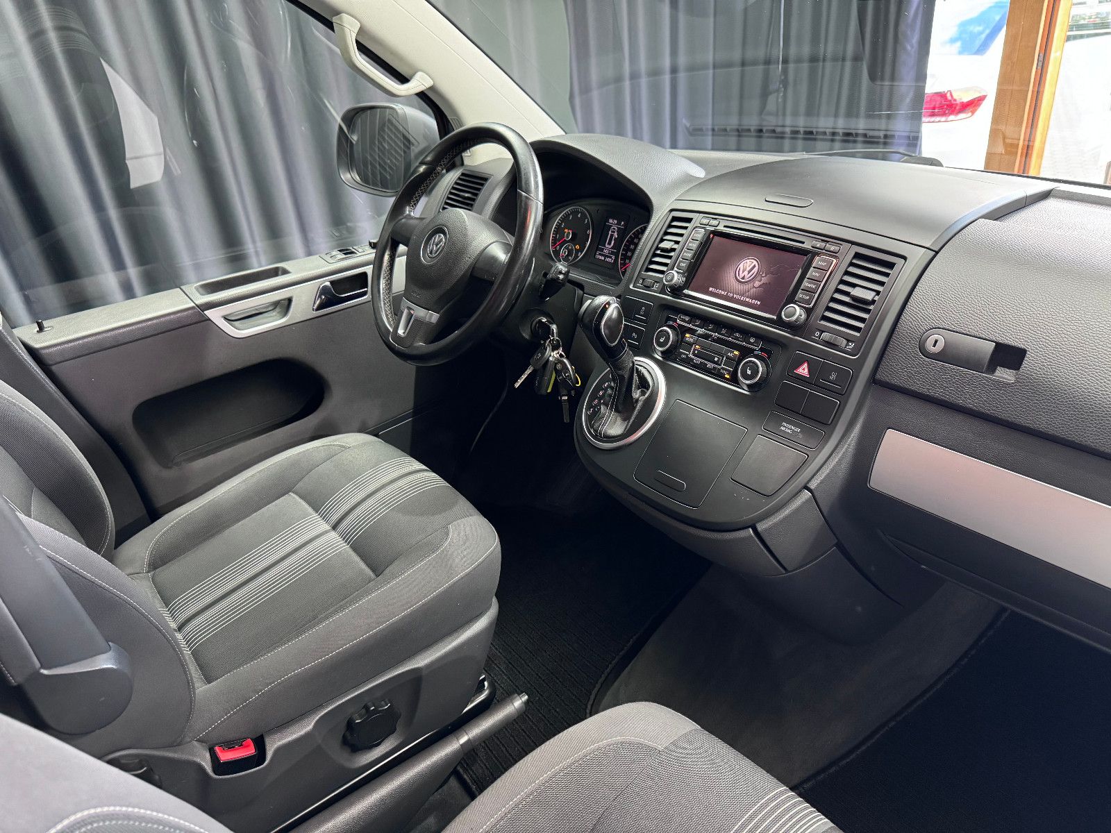 Fahrzeugabbildung Volkswagen T5 Multivan Comfortline 4Motion*XENON*NAVI*AHK*