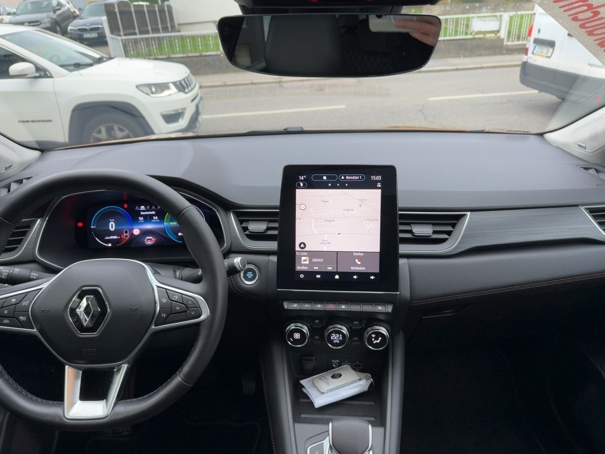 Fahrzeugabbildung Renault Captur INITIALE PARIS E-TECH Plug-in 160