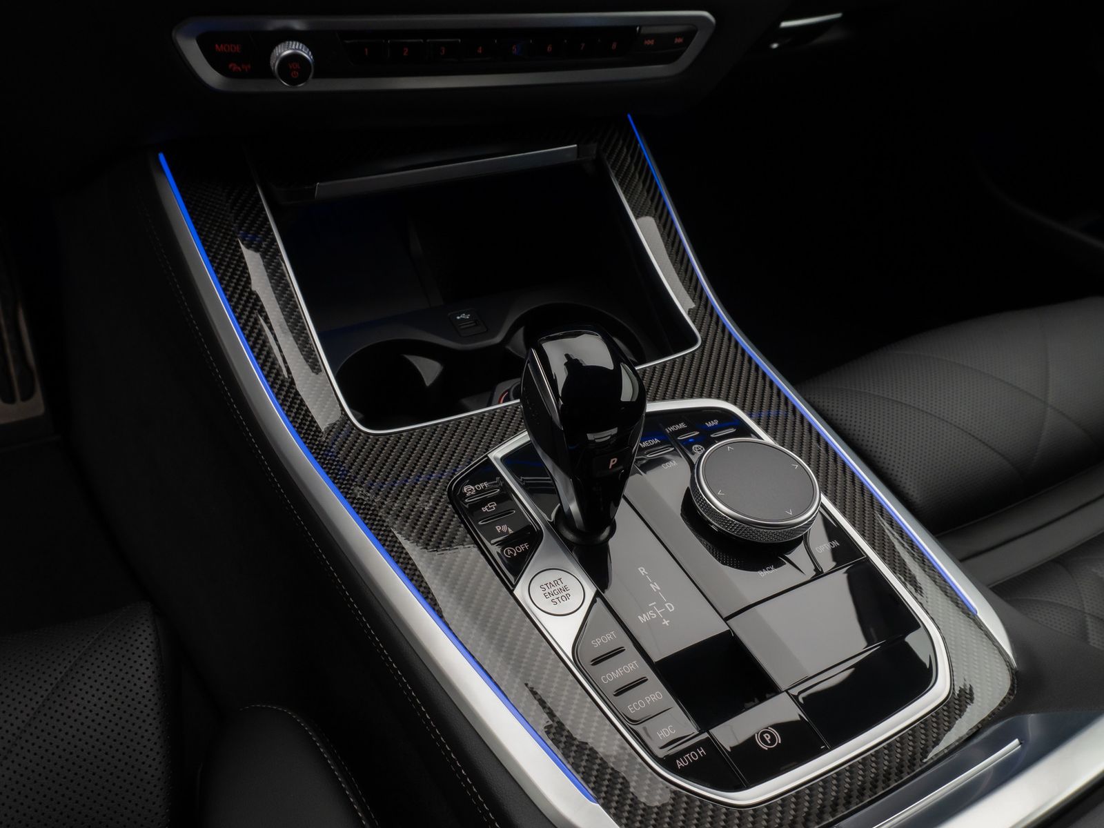 Fahrzeugabbildung BMW X5 M50i H/K DAB Laser 360°Alarm Belüftung 22Zoll