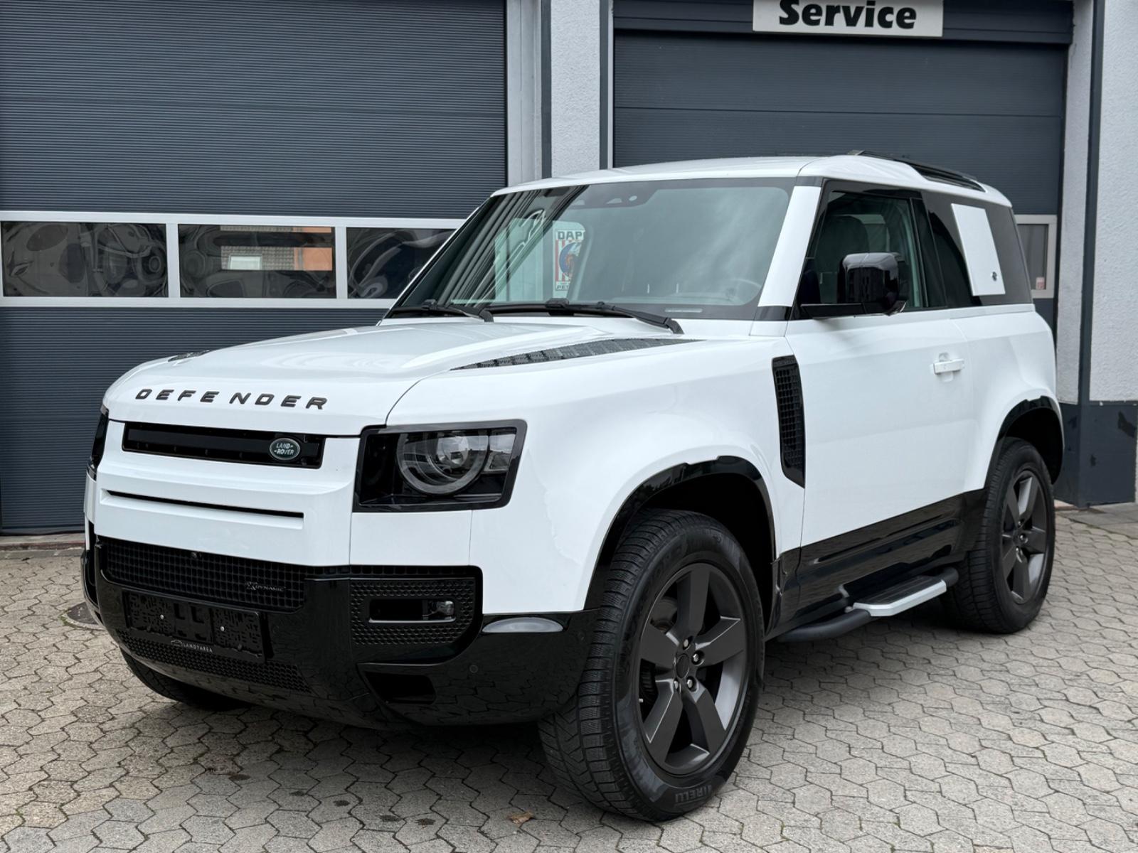 Land Rover Defender 90 3.0 X-Dynamic SE
