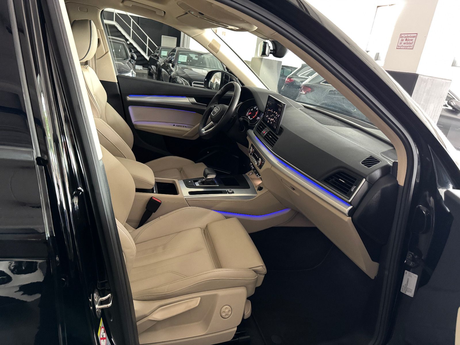Fahrzeugabbildung Audi Q5 TDI 4X4 ADVANCED SPORT PANO MATRIX B&0 VOLL