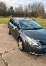 Toyota Avensis T27 - Toyota Avensis mit Diesel-Antrieb: Kombi, Automatik