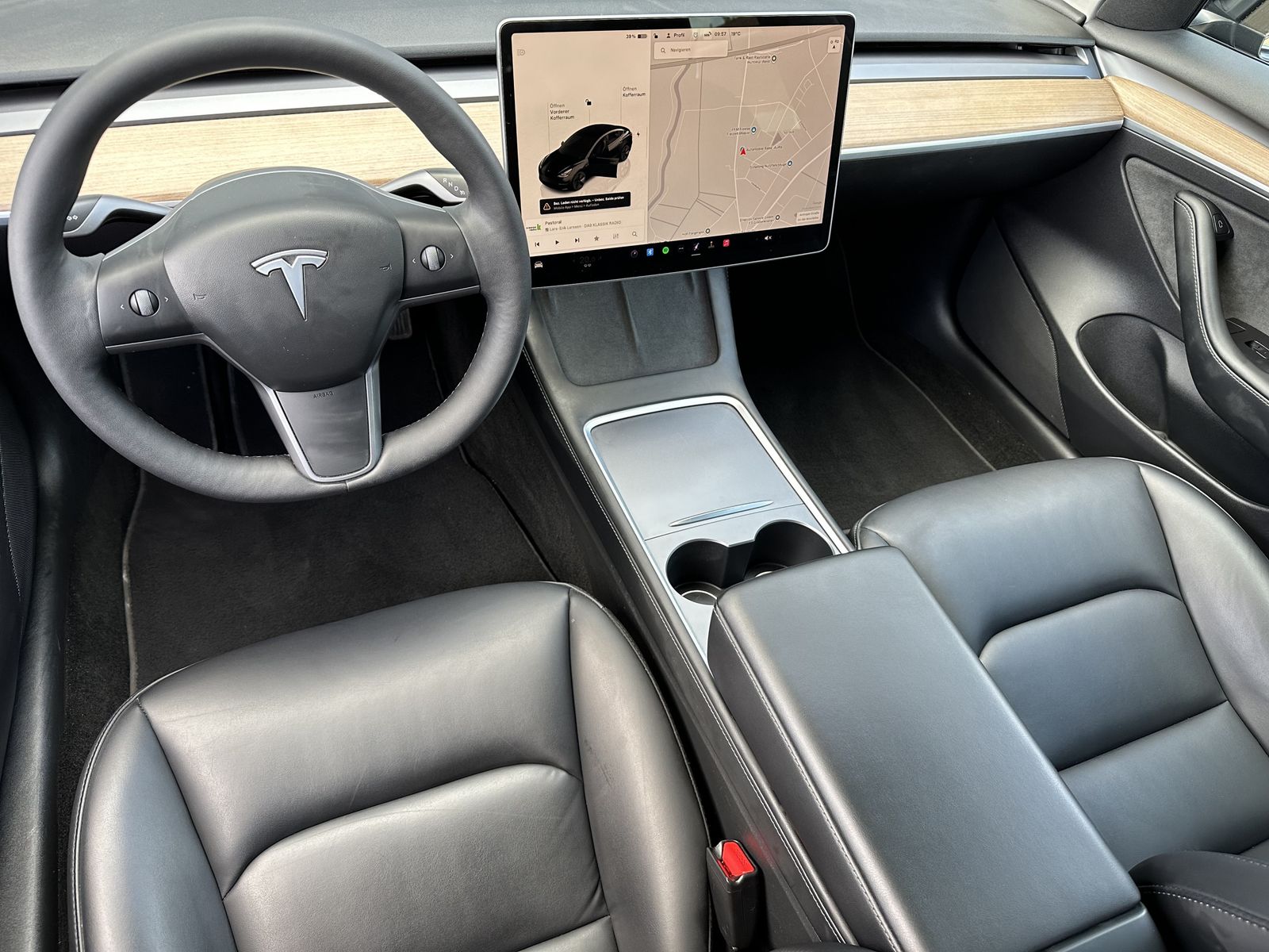 Fahrzeugabbildung Tesla Model 3 RWD NAV+LED+ACC+KAMERA+PANORAMA+1HD+18ZO
