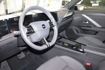 Fotografie 6 des Opel Astra Sports Tourer 1.2 Turbo Automatik GS