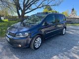 Volkswagen Touran 2.0 TDI 130kW DSG Highline Panorama Voll