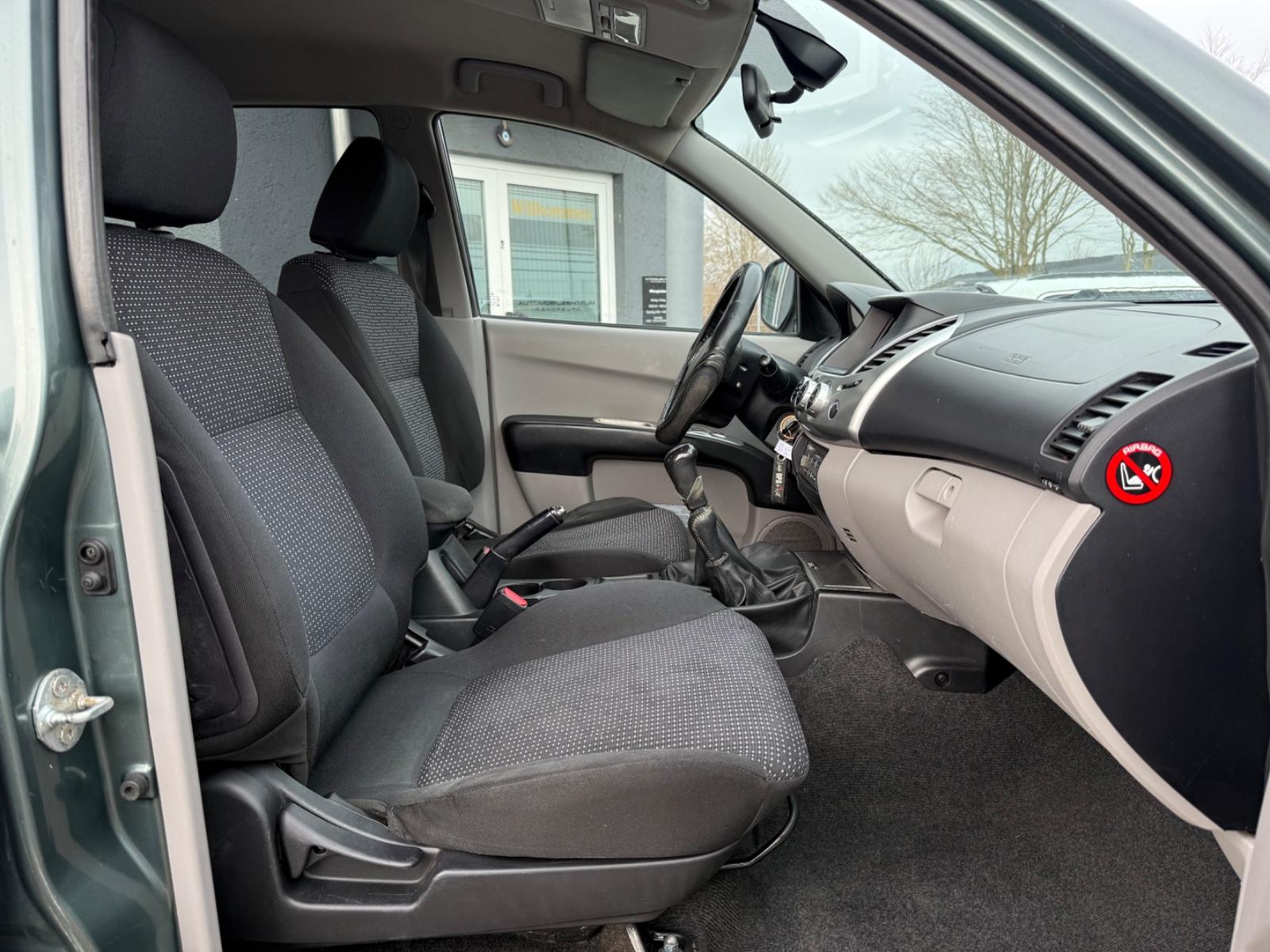 Mitsubishi L200 Intense 2.5 Doppelkabine 4WD /KLIMA/4x4/