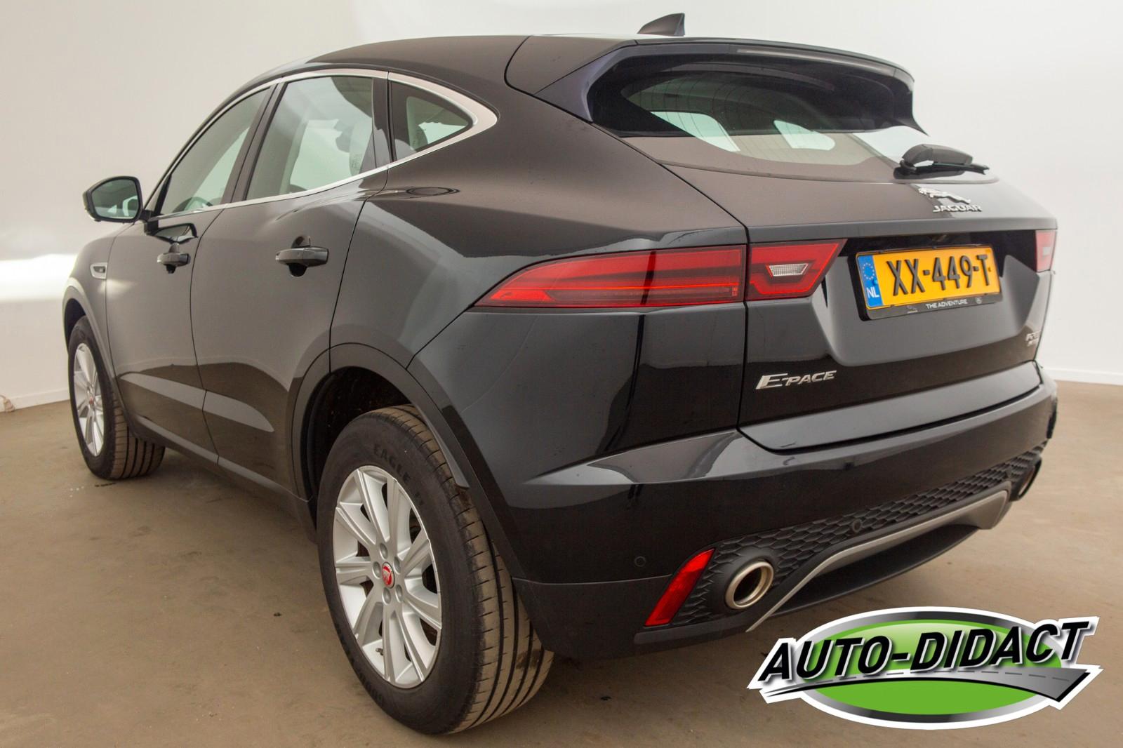 Jaguar E-Pace 2.0 P200 AWD Automatik Pano Dach Camera