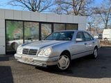 Mercedes-Benz E240 Lim Elegance/Xenon/2xKlima/Memory/Leder/SHZ - Mercedes-Benz E-Klasse aus 1998
