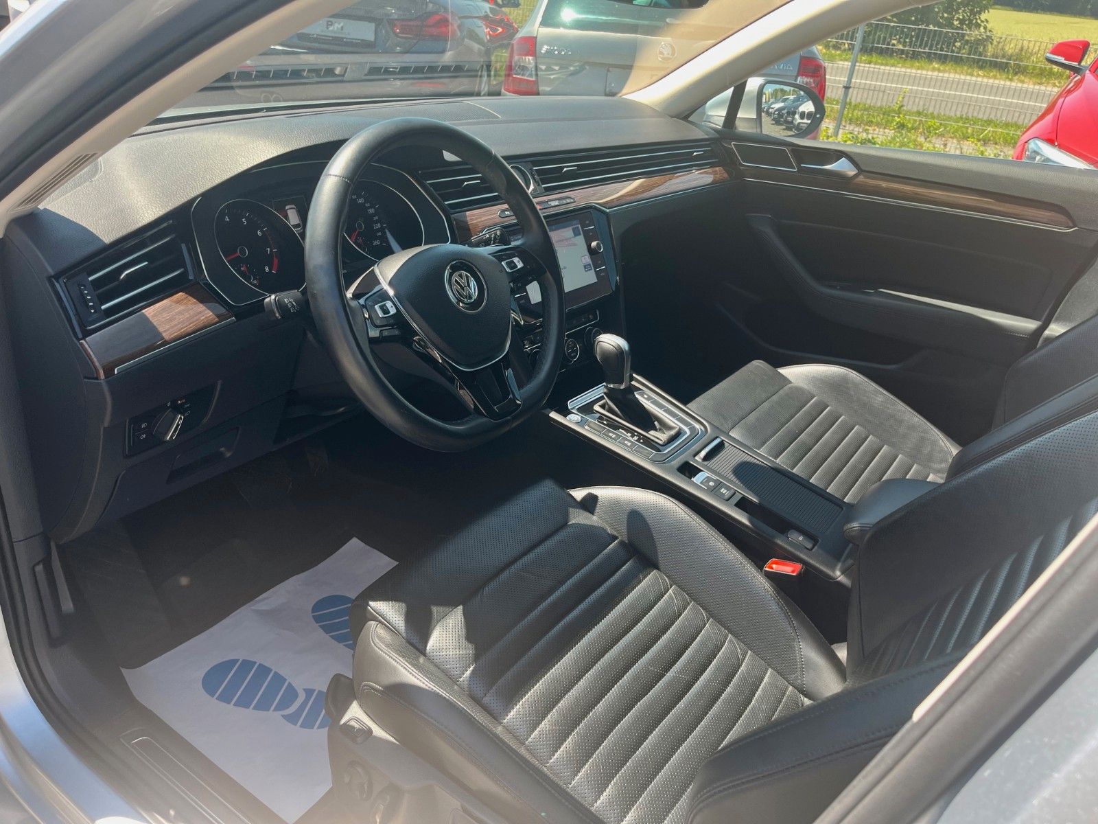 Fahrzeugabbildung Volkswagen Passat Variant 1.8 TSI DSG Navi Leder HIGHLINE
