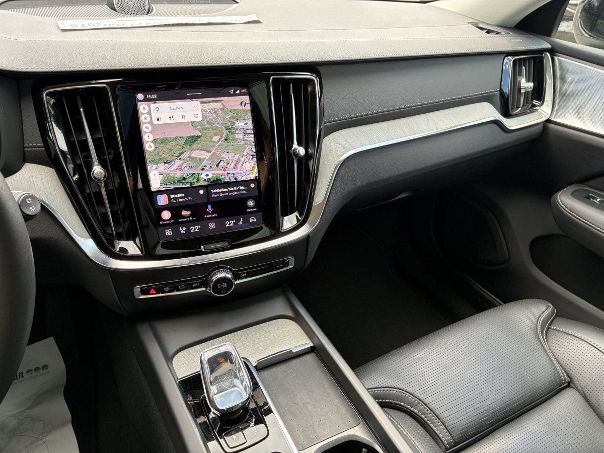 Volvo V60 B4 Ultra Dark *Massage, Head-Up, B&W* foto 14