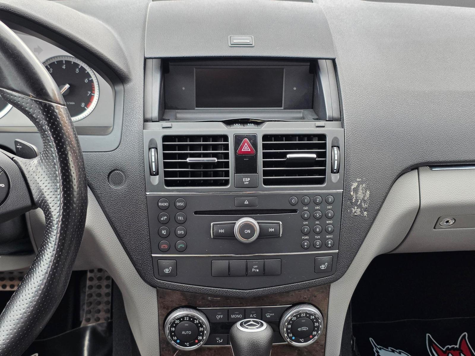 Mercedes-Benz C200 2007 — photo 17
