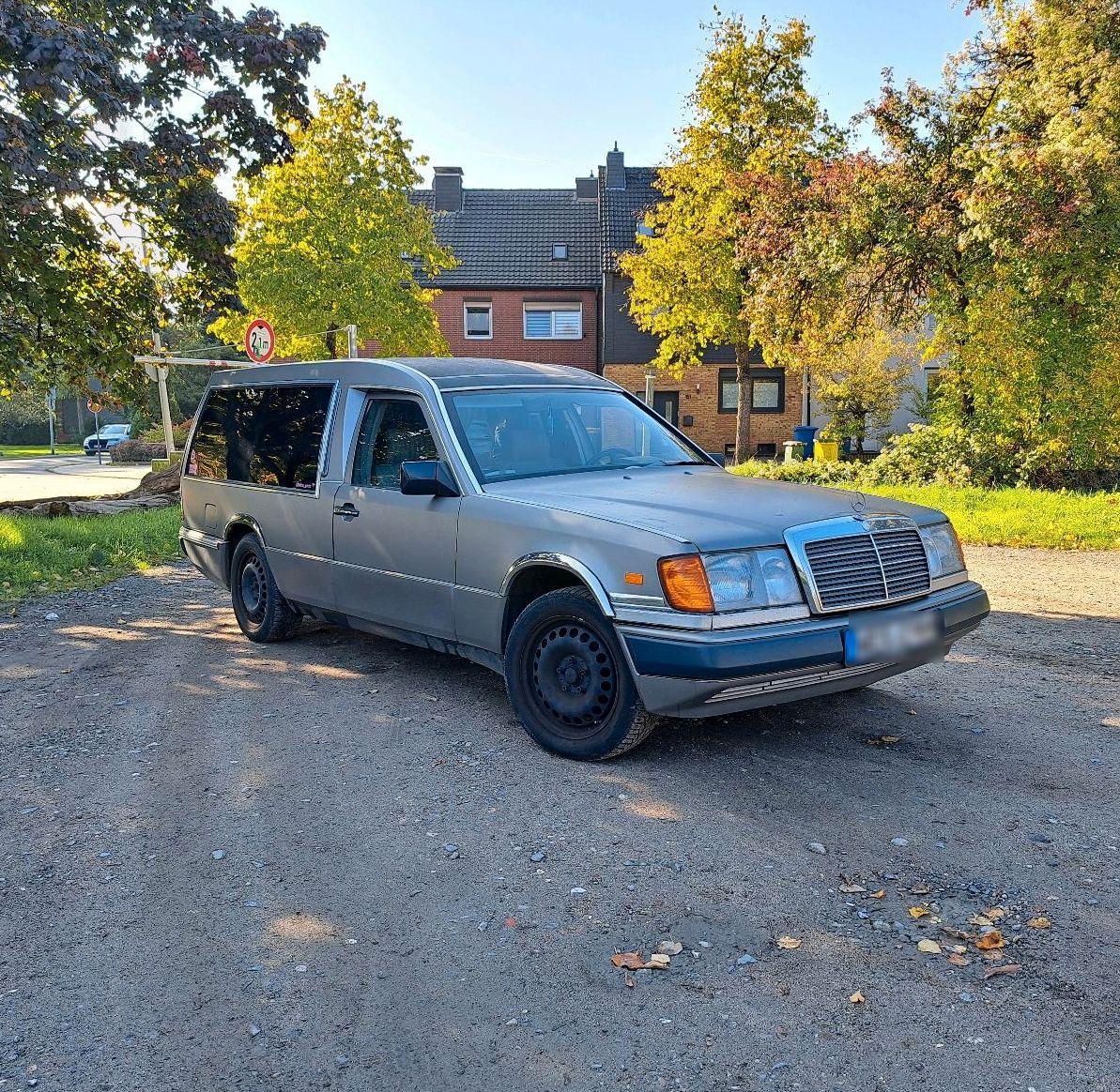 Mercedes-Benz E 230