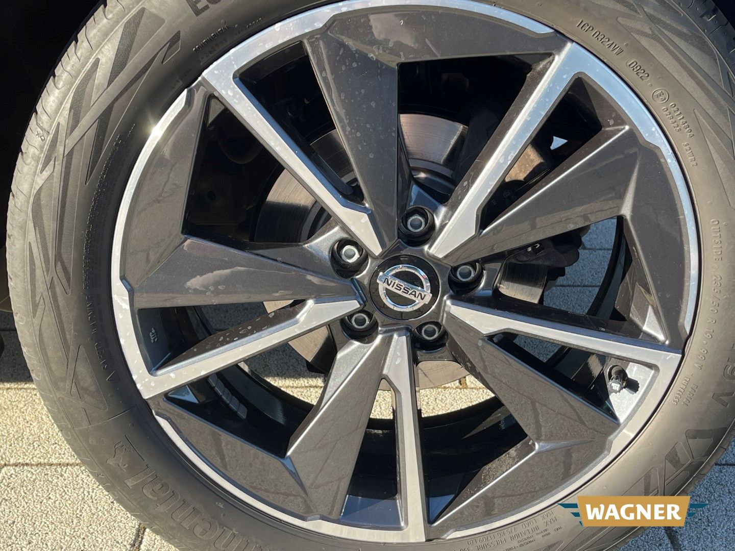 Fahrzeugabbildung Nissan Qashqai Tekna 4x4 1.3 DIG-T MHEV Hybrid
