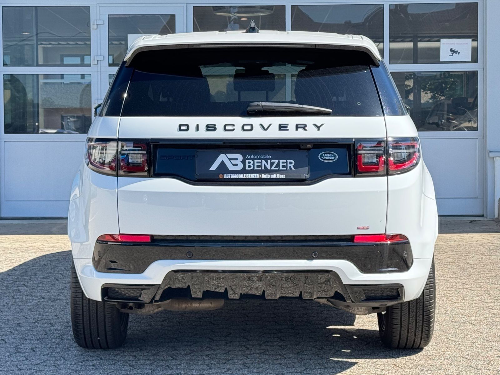 Fahrzeugabbildung Land Rover Discovery Sport R-Dynamic /MERIDIAN/CARPLAY/KAM